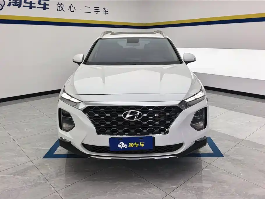 Hyundai Santa Fe 2019 380 TGDi GLS AT Luxury V