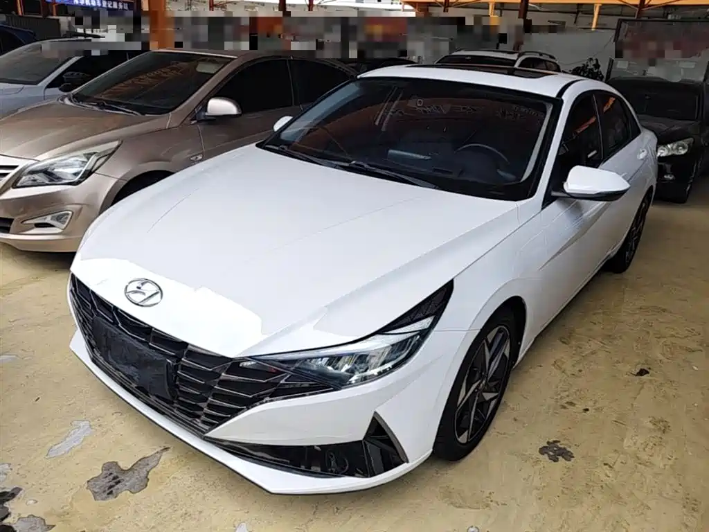 Hyundai Elantra 2023