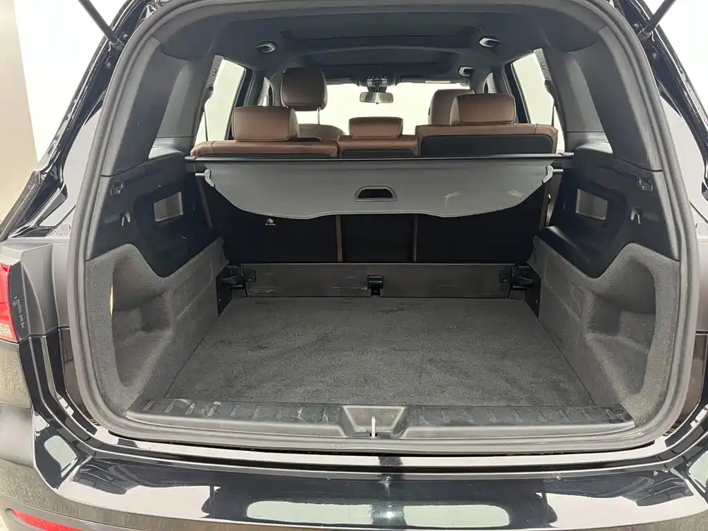 Mercedes-Benz GLB — миниатюра 12