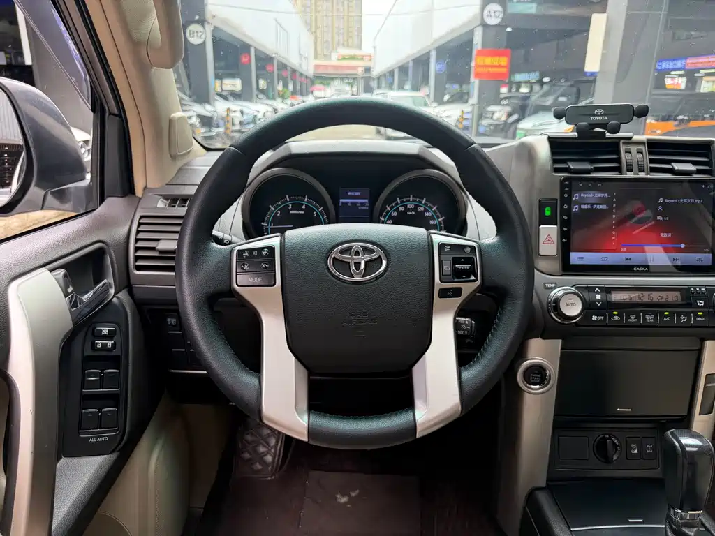 Toyota Prado — миниатюра 9
