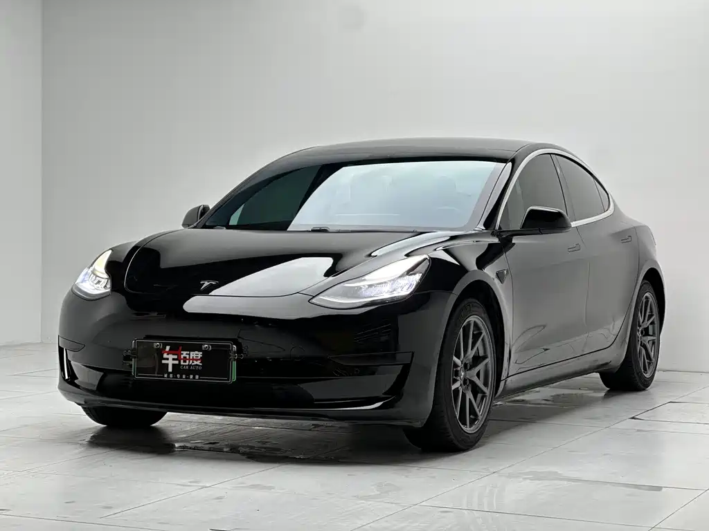 Tesla Model 3 2020