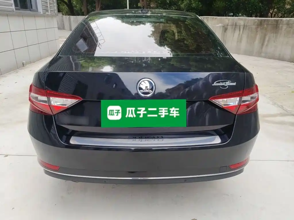 Skoda Superb — миниатюра 6