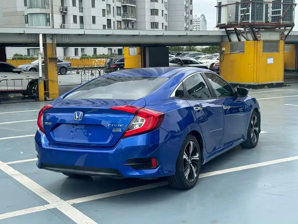 Honda Civic — миниатюра 9
