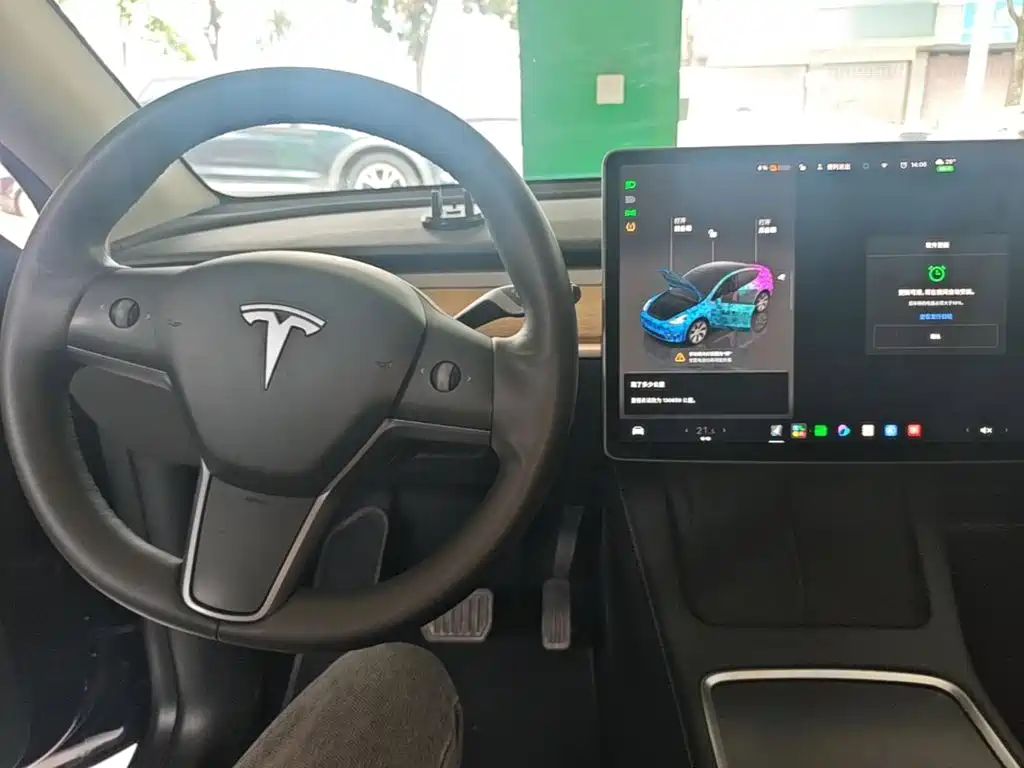 Tesla Model Y — фотографии объявления, Фото 11