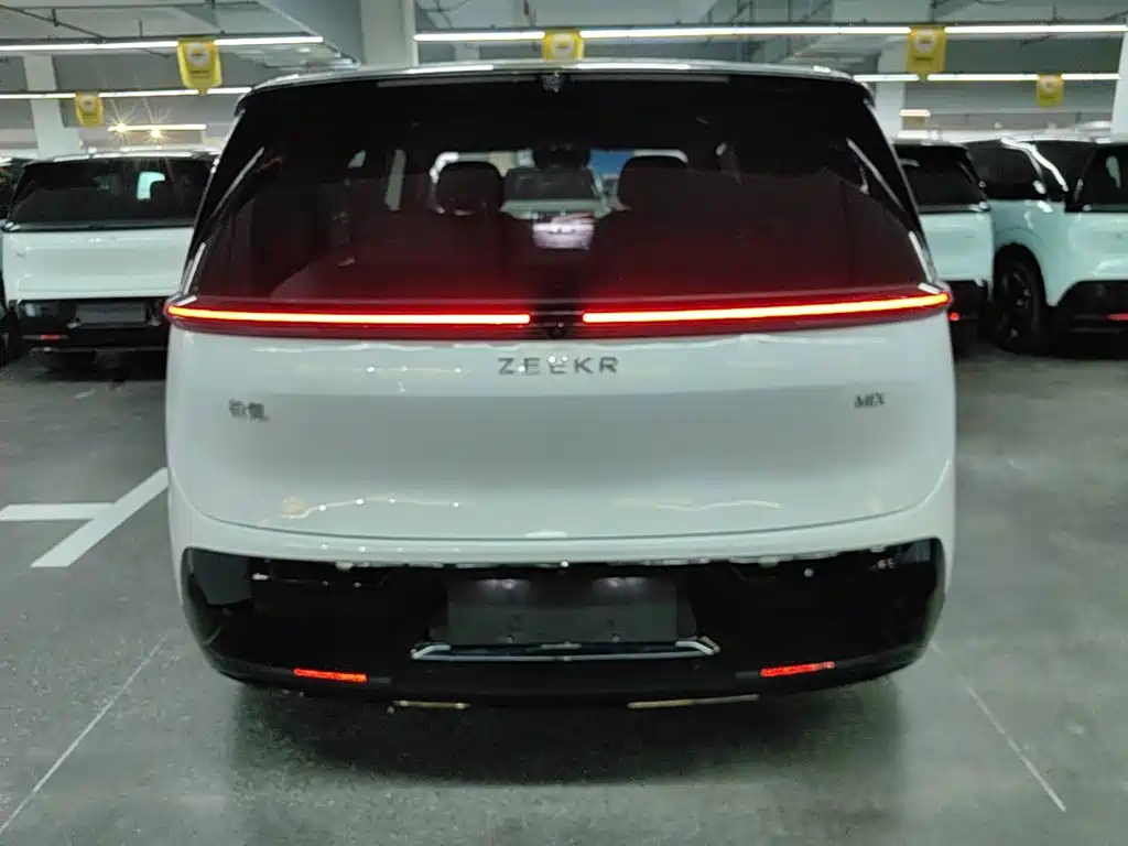 Zeekr Mix 2025 Smart Drive