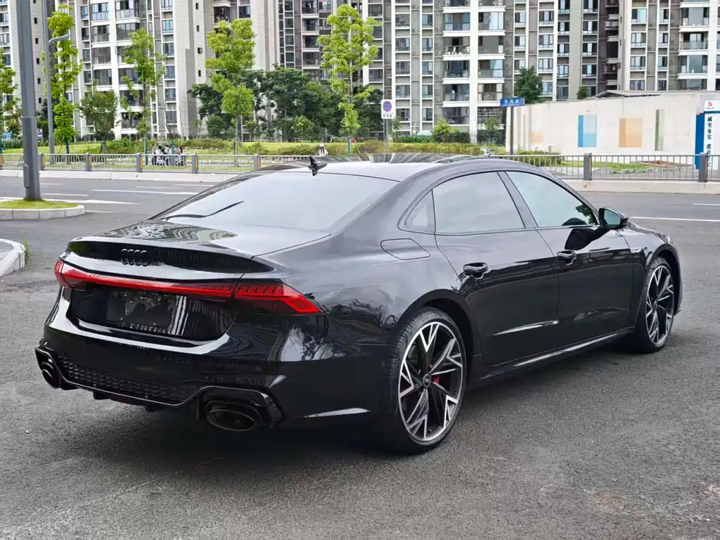 Audi A7L 2024 45 TFSI quattro S-line