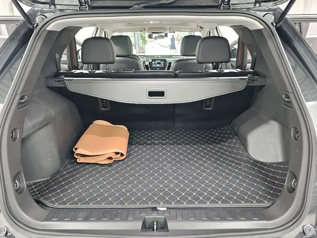 Chevrolet Equinox — миниатюра 8