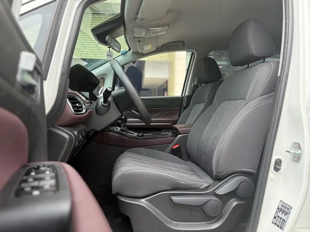 GAC Motor Trumpchi M6 — миниатюра 6