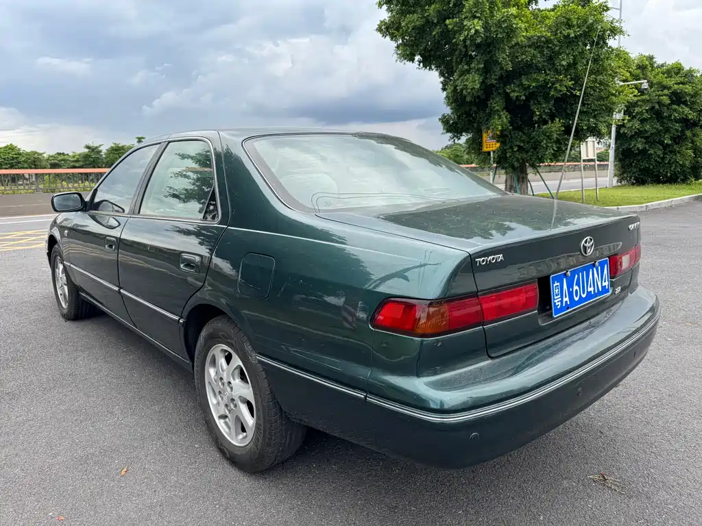 Toyota Camry — миниатюра 4