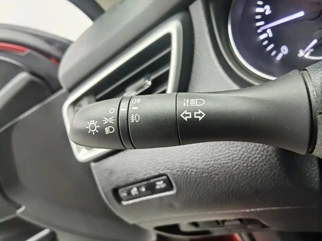 Nissan Qashqai — миниатюра 21