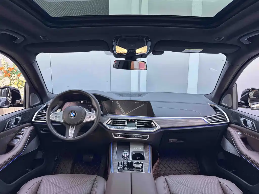 BMW X5 2022 xDrive 40Li Premium M Sport