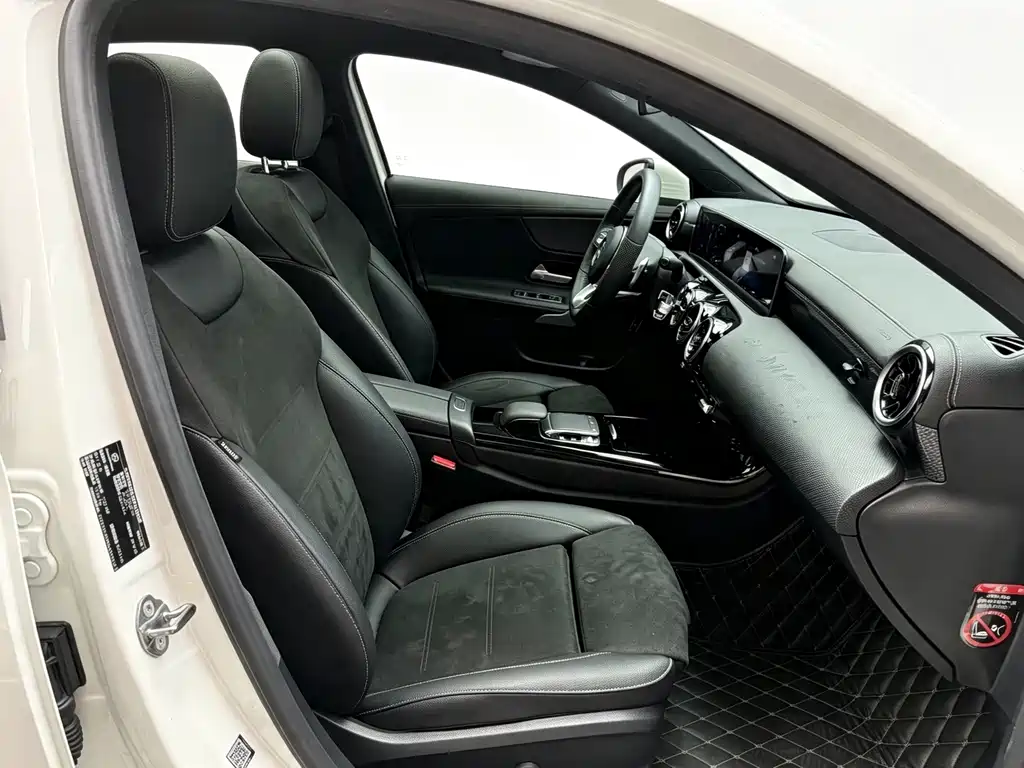 Mercedes-Benz A-Class — миниатюра 12
