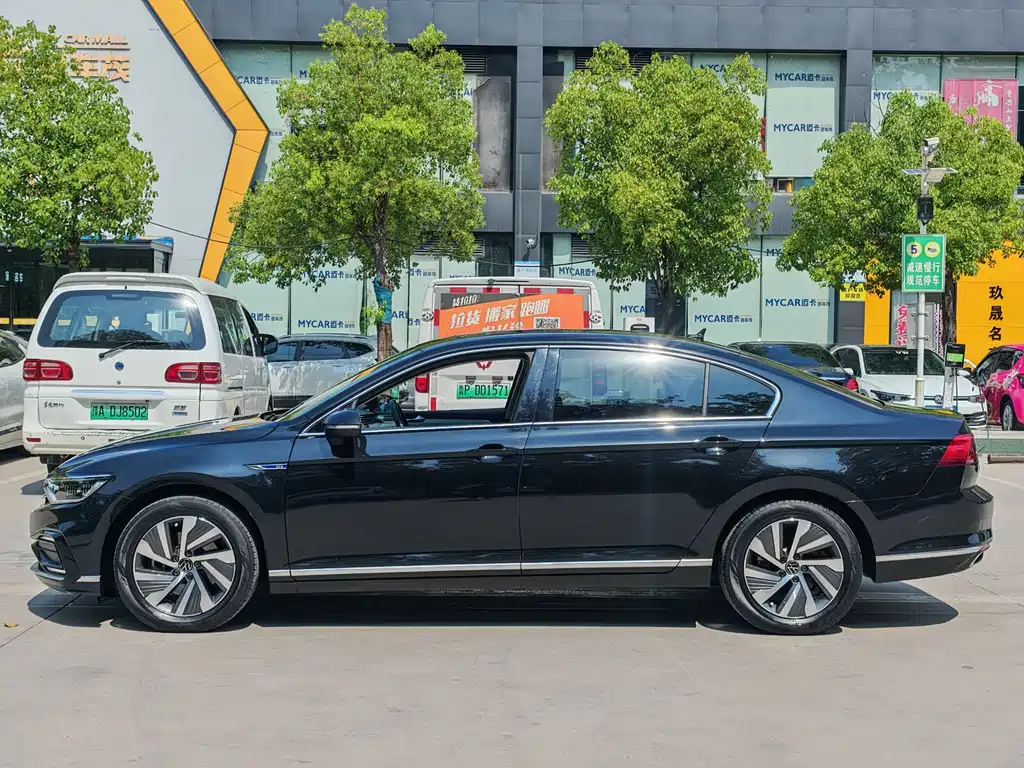 Volkswagen 迈腾 PHEV — миниатюра 4