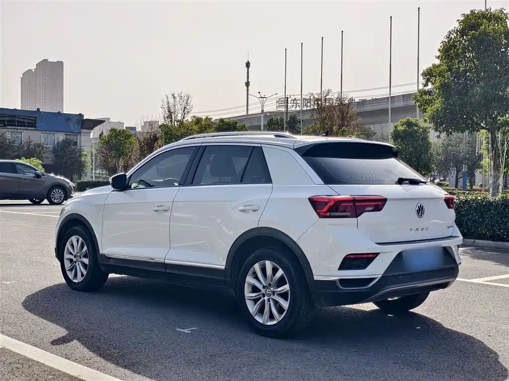 VOLKSWAGEN T ROC EXPLORING SONGS