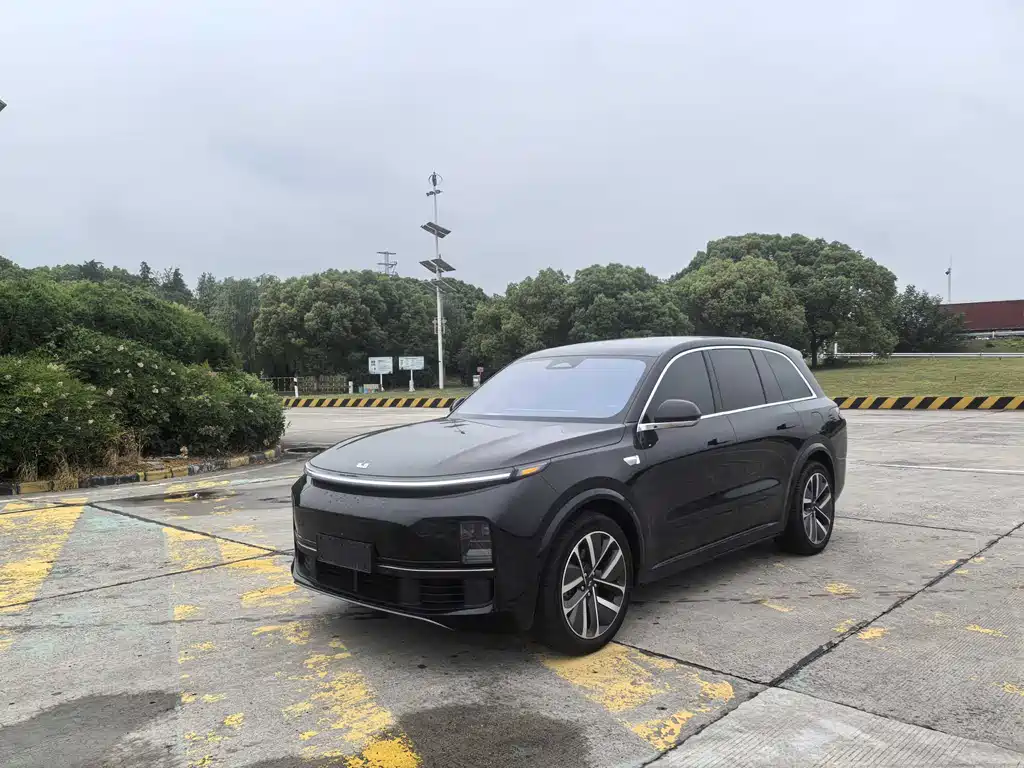 Li Auto Li L8 2023