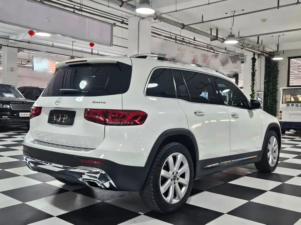Mercedes-Benz GLB — миниатюра 7