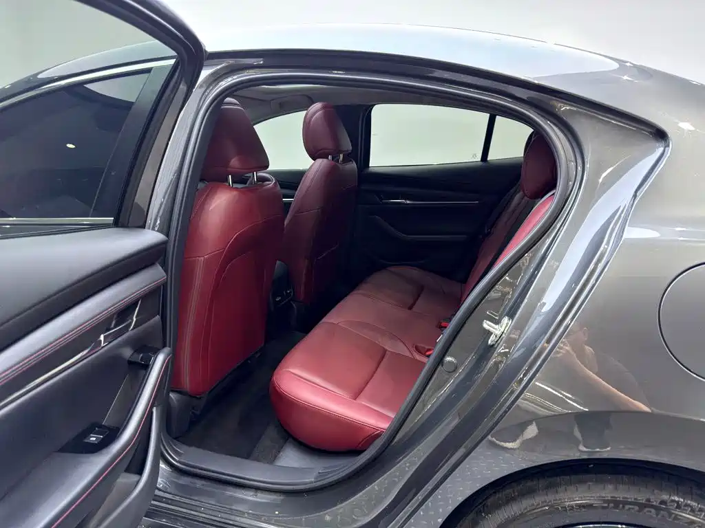 Mazda 3 Axela — миниатюра 13