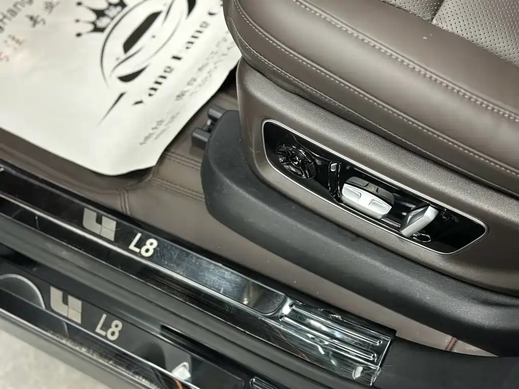 Li Auto Li L8 — миниатюра 8