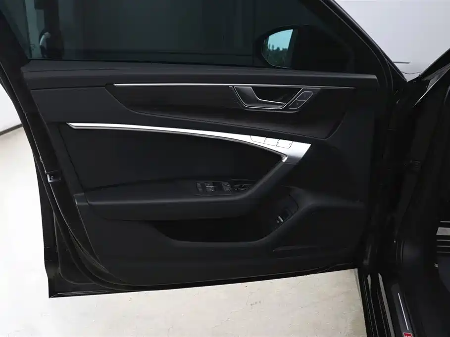 Audi A6L 2026 55 TFSI quattro Premium