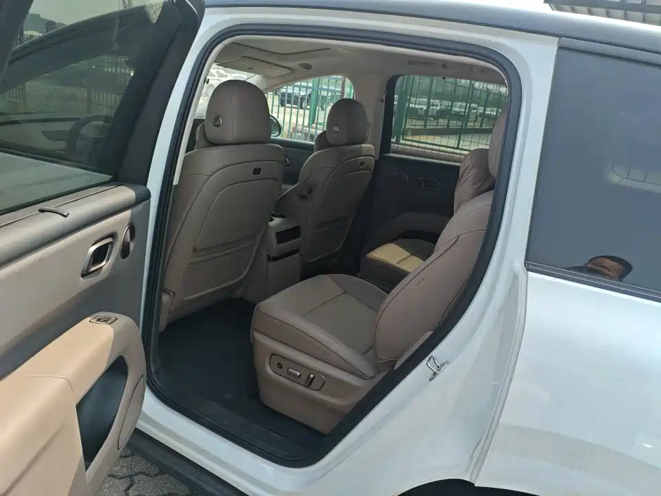 Li Auto Li i8 — миниатюра 2