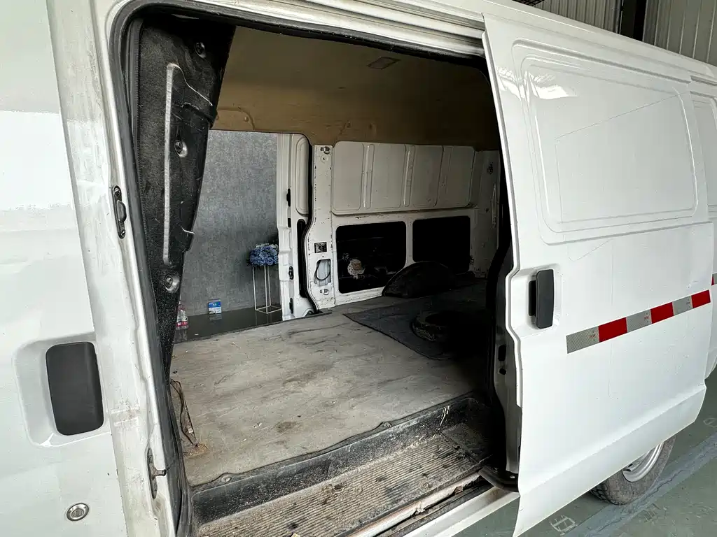 Ruichi Auto EC35 2022 EC35 II Standard 38.7kWh