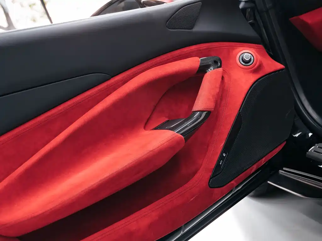 Ferrari F8 — миниатюра 16