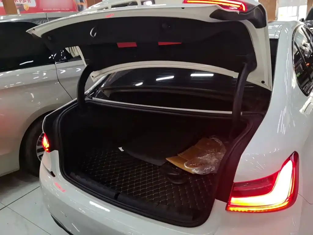 BMW 3 Series — миниатюра 19