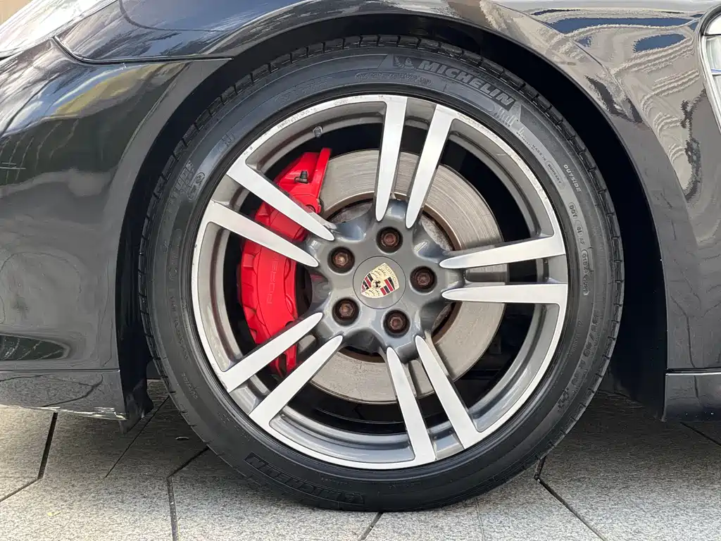 Porsche Panamera 2010 Panamera Turbo 4.8T