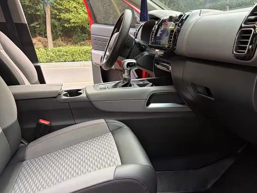 Citroen C5 AIRCROSS — миниатюра 11