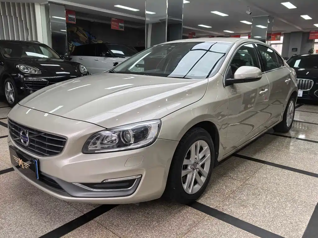 VOLVO  S60