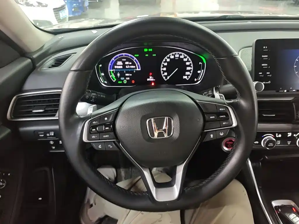 Honda Accord — миниатюра 11