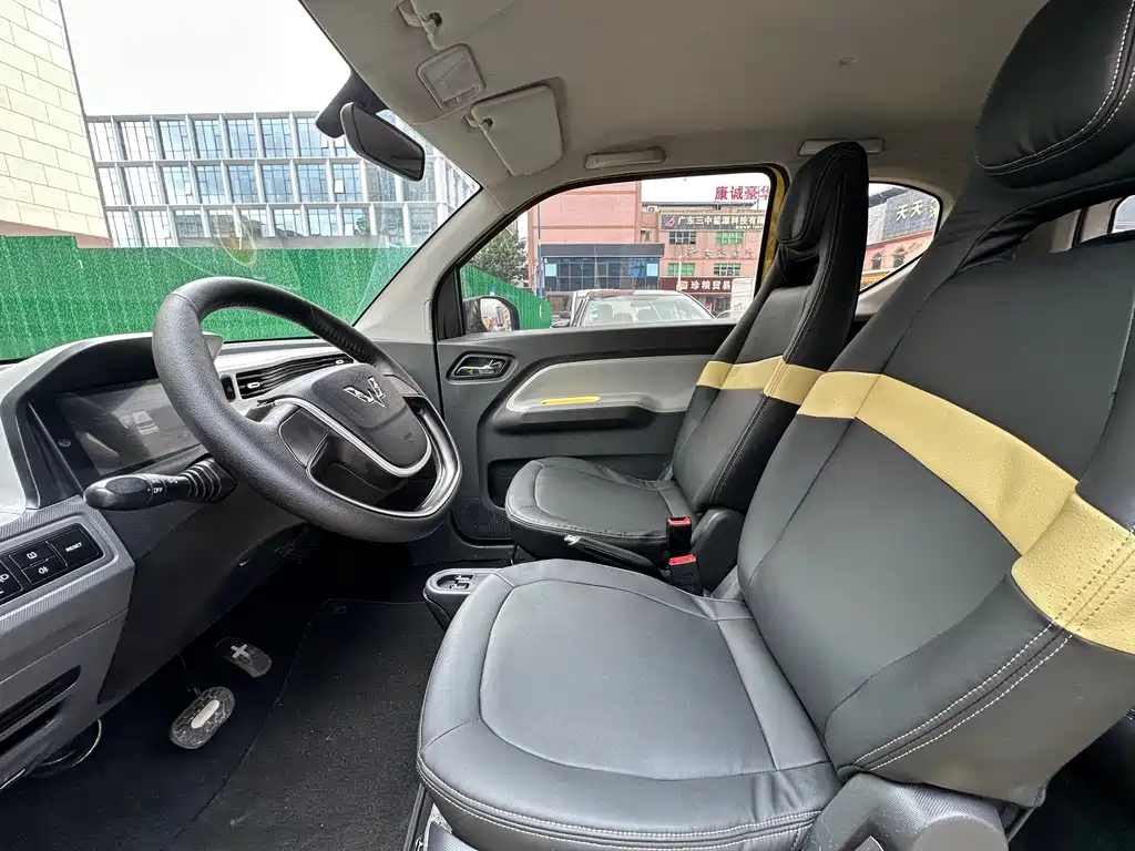 Wuling MINIEV — миниатюра 3