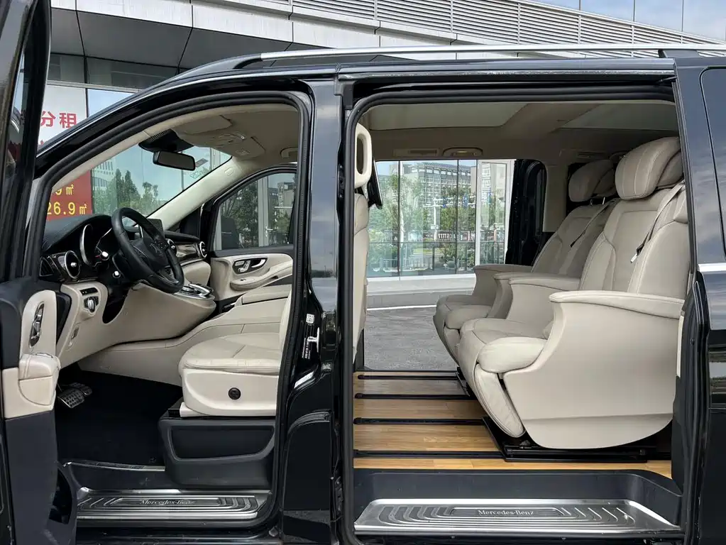 Mercedes-Benz V-Class — миниатюра 4