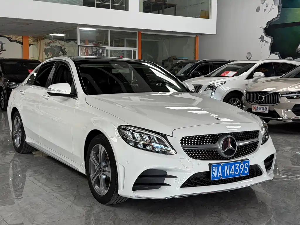 Mercedes-Benz C-Class — миниатюра 3