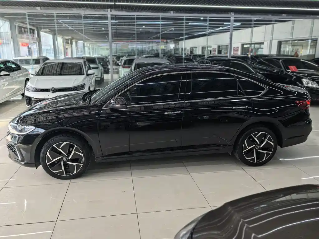 Volkswagen Lavida 2024 300TSI DSG