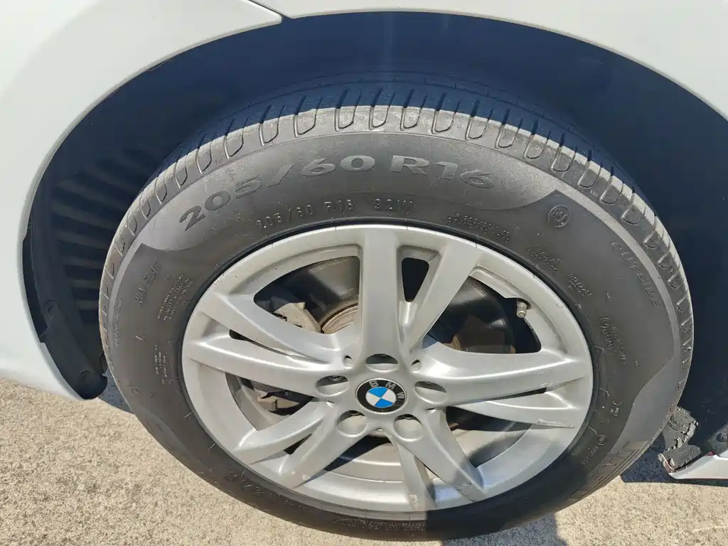 BMW 2 Series Active Tourer — миниатюра 5