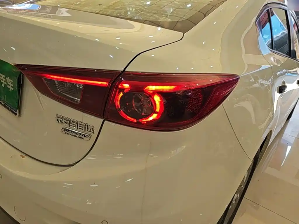 Mazda 3 Axela — миниатюра 8