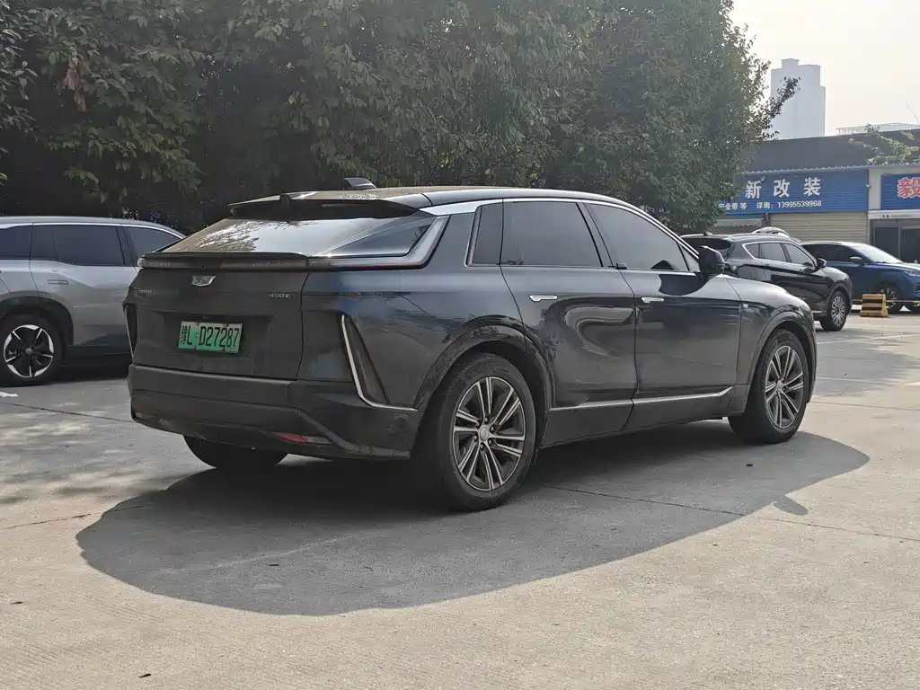 Cadillac Lyriq — миниатюра 8