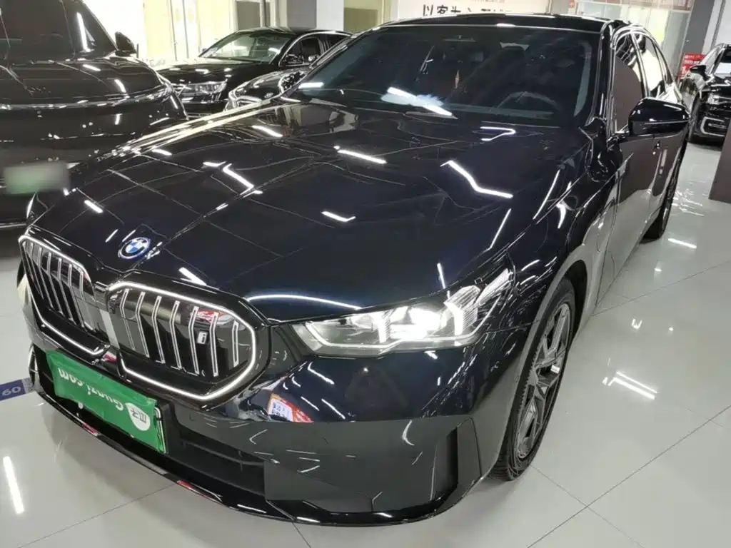 BMW i5