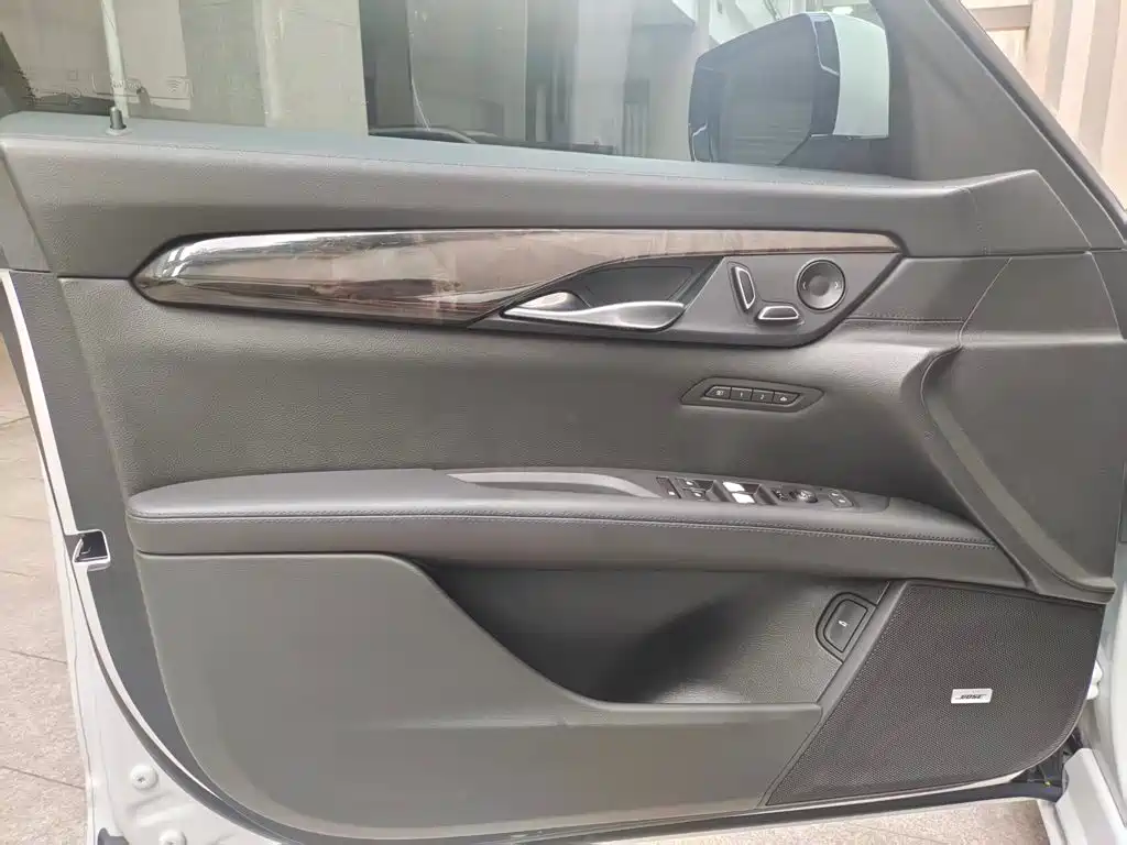 Cadillac CT6 — миниатюра 6