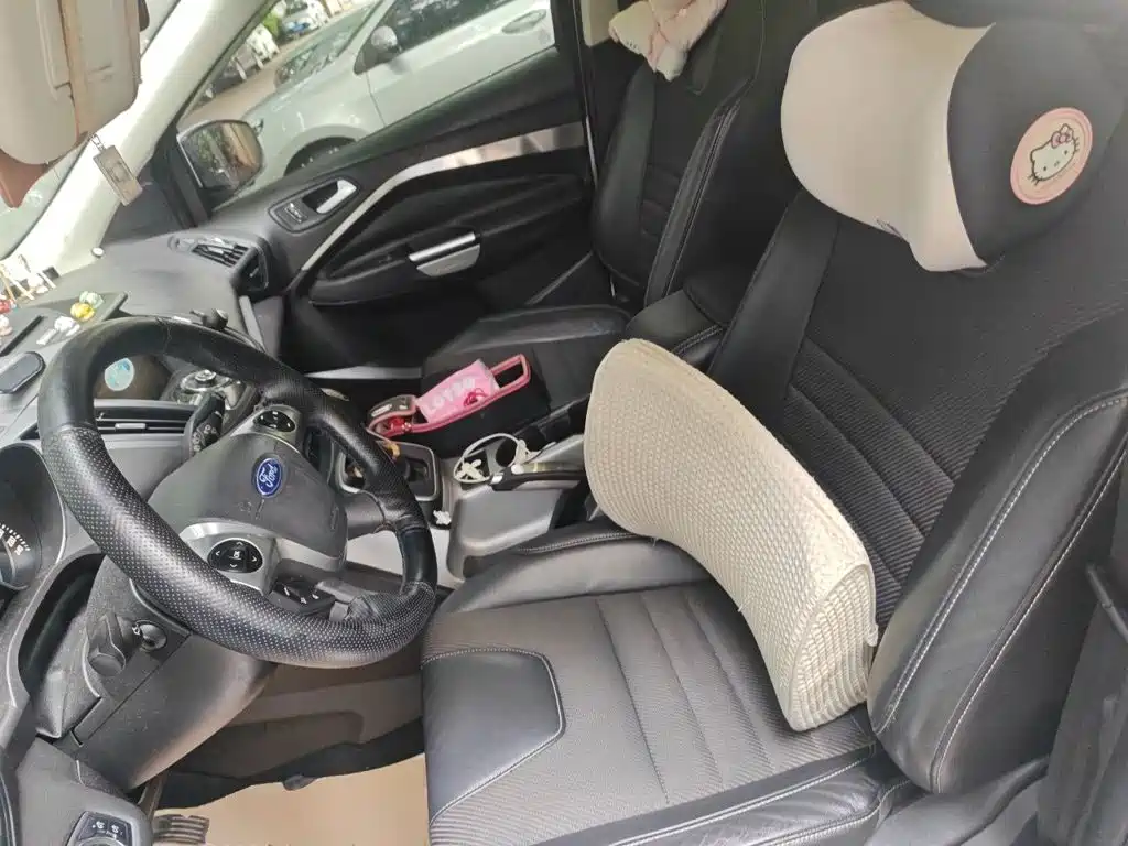 Ford Kuga — миниатюра 16