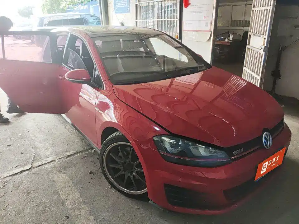 Volkswagen Golf GTI — миниатюра 10