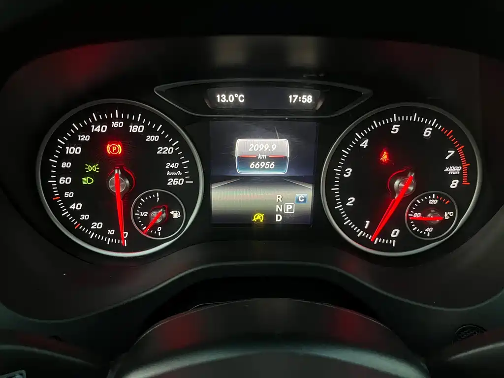Mercedes-Benz A-Class (Import) — миниатюра 12