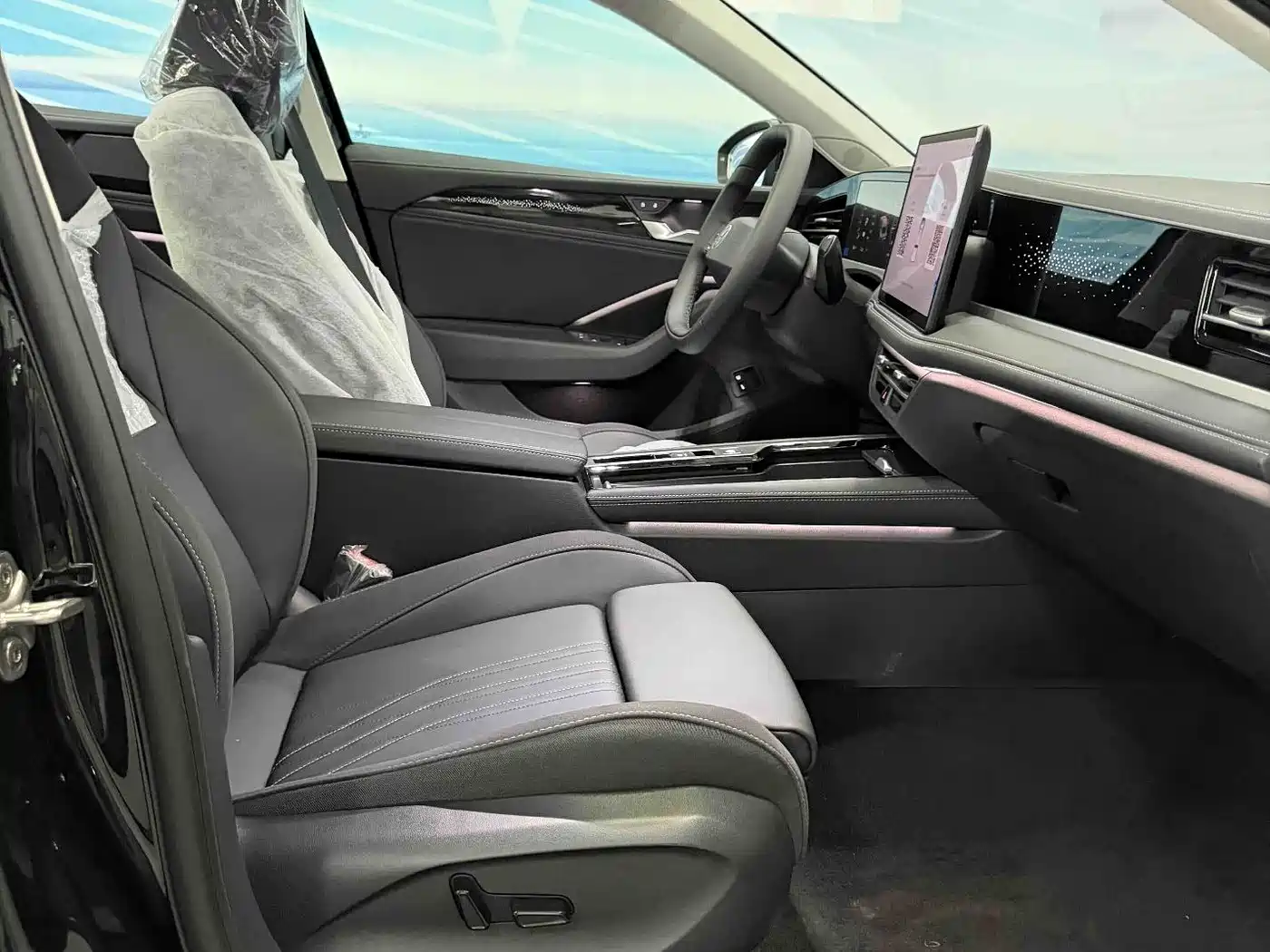Volkswagen Magotan id 4583860 из Китая 11