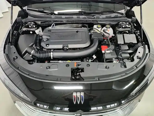 Buick LaCrosse — миниатюра 10