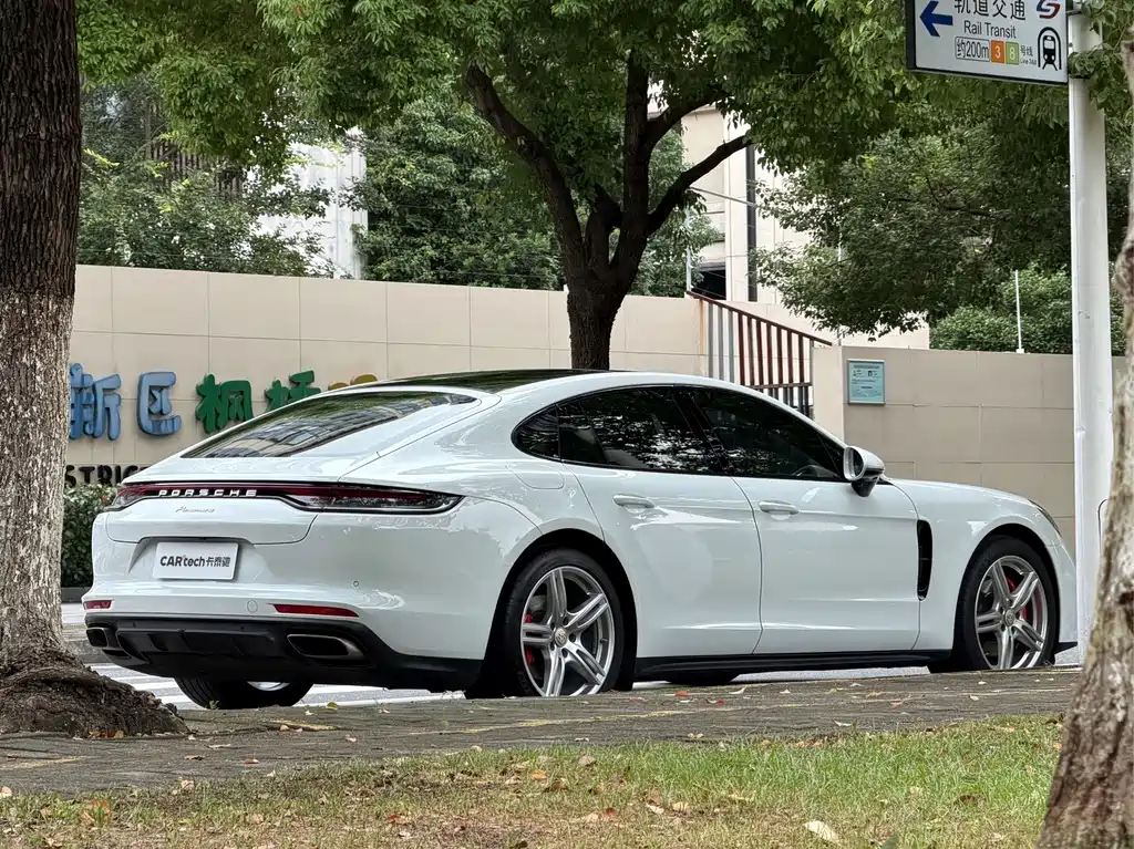 Porsche Panamera — миниатюра 5