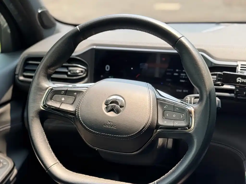 NIO ES8 — миниатюра 13
