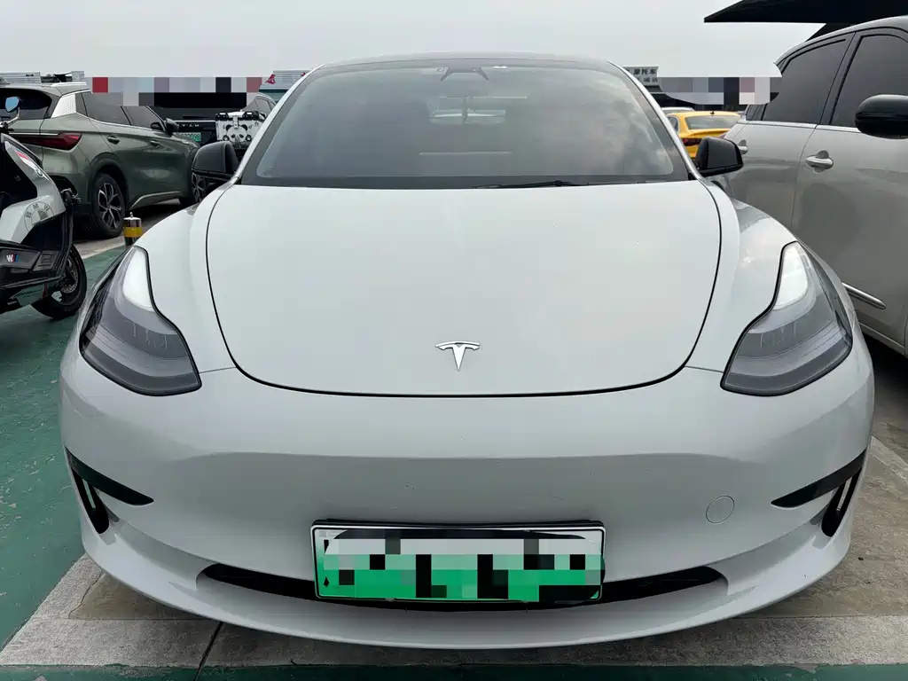 Tesla Model 3 — миниатюра 2