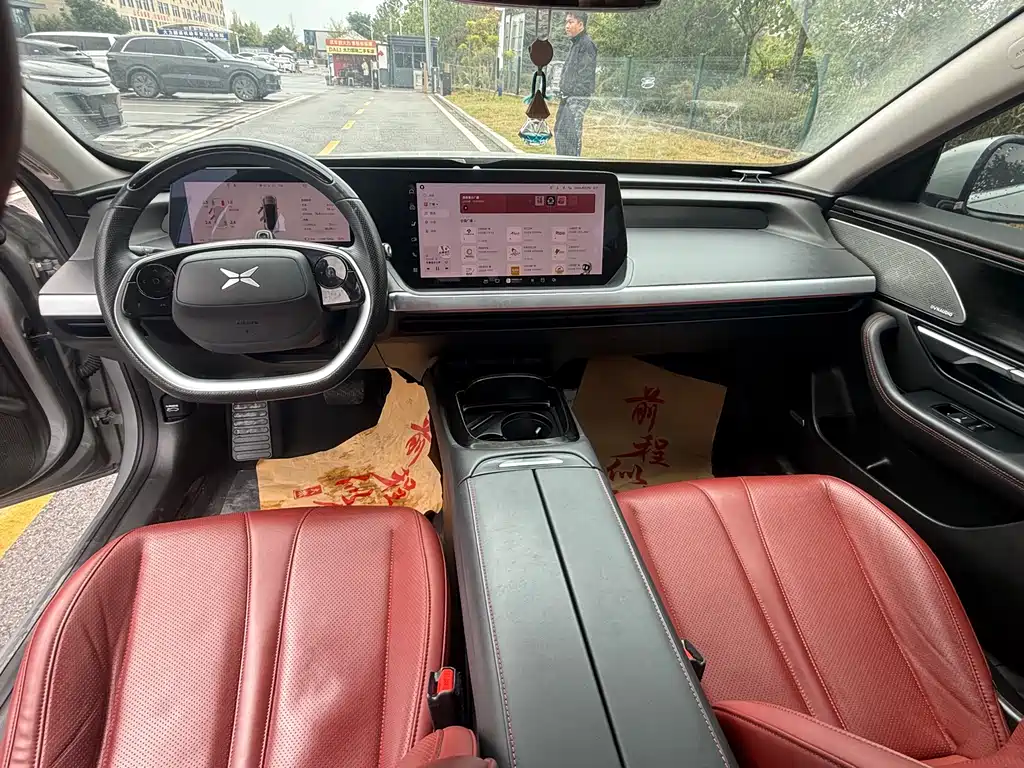 XPeng P7 — миниатюра 6