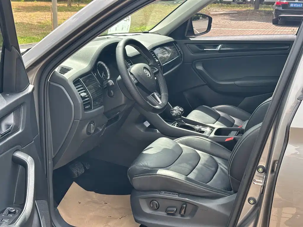 Skoda Kodiaq 2017 TSI330 7 мест Luxury